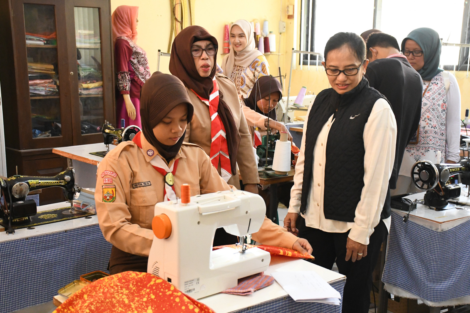KAJATI JABAR MENGADAKAN BAKTI SOSIAL DI SLB NEGERI PURWAKARTA DAN DI RSUD BAYU ASIH PURWAKARTA
